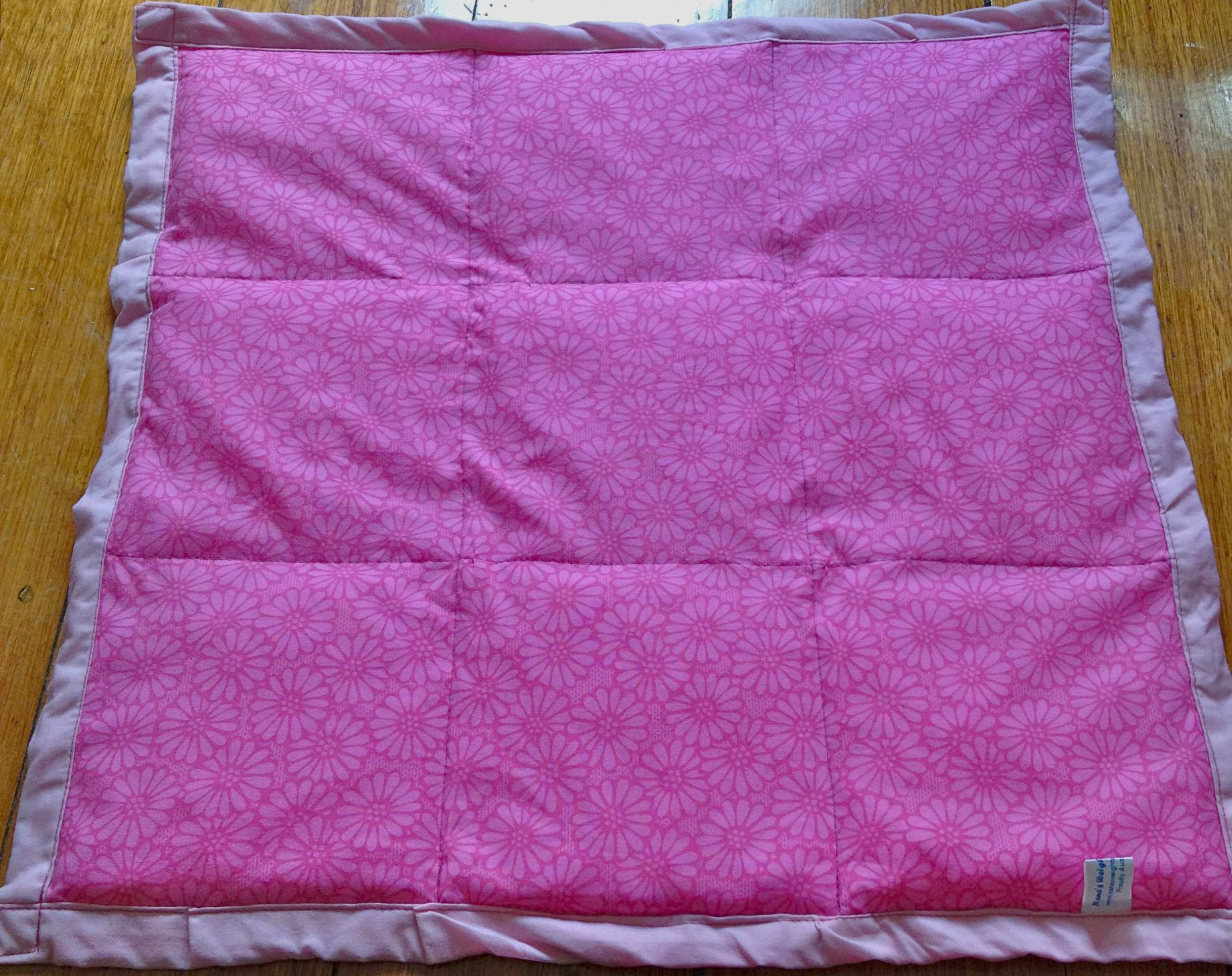Many people have asked me howMany people have asked me howto make a weighted blanket. I put together this brief run down of how to make aMany people have asked me howMany people have asked me howto make a weighted blanket. I put together this brief run down of how to make ablanket. The links in the pictures will not work so I am